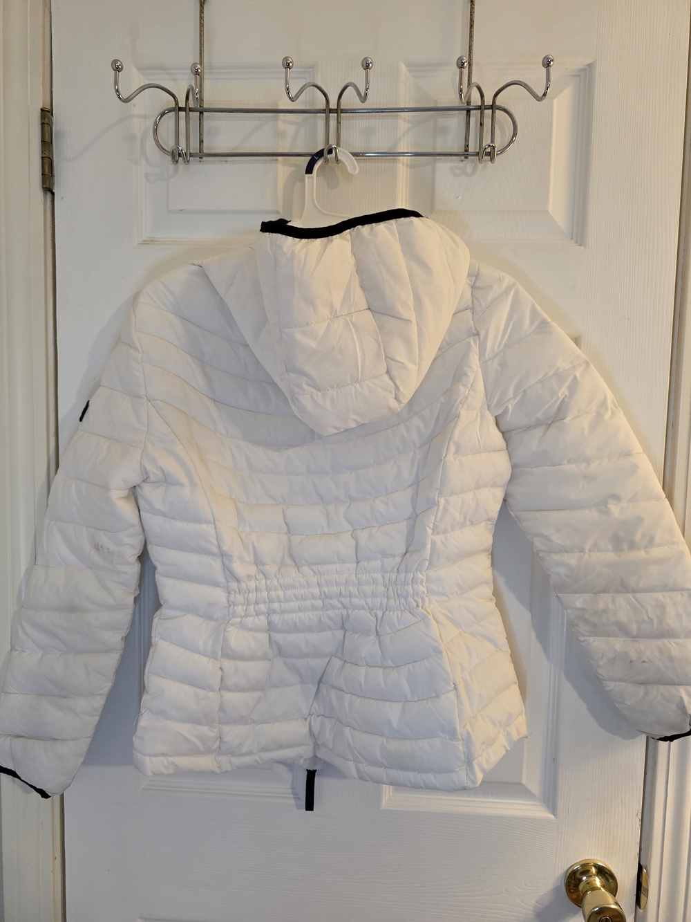 Calvin Klein White Quilted Hooded Puffer Jacket - Picture 2 of 7